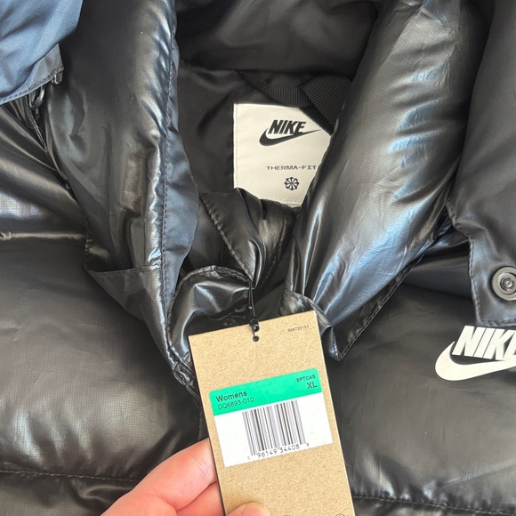 NWT- Nike ThermaFit Puffer Jacket - Picture 2 of 7